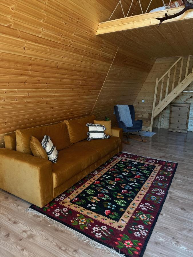 The Frog Glamping Hotell Horezu Eksteriør bilde