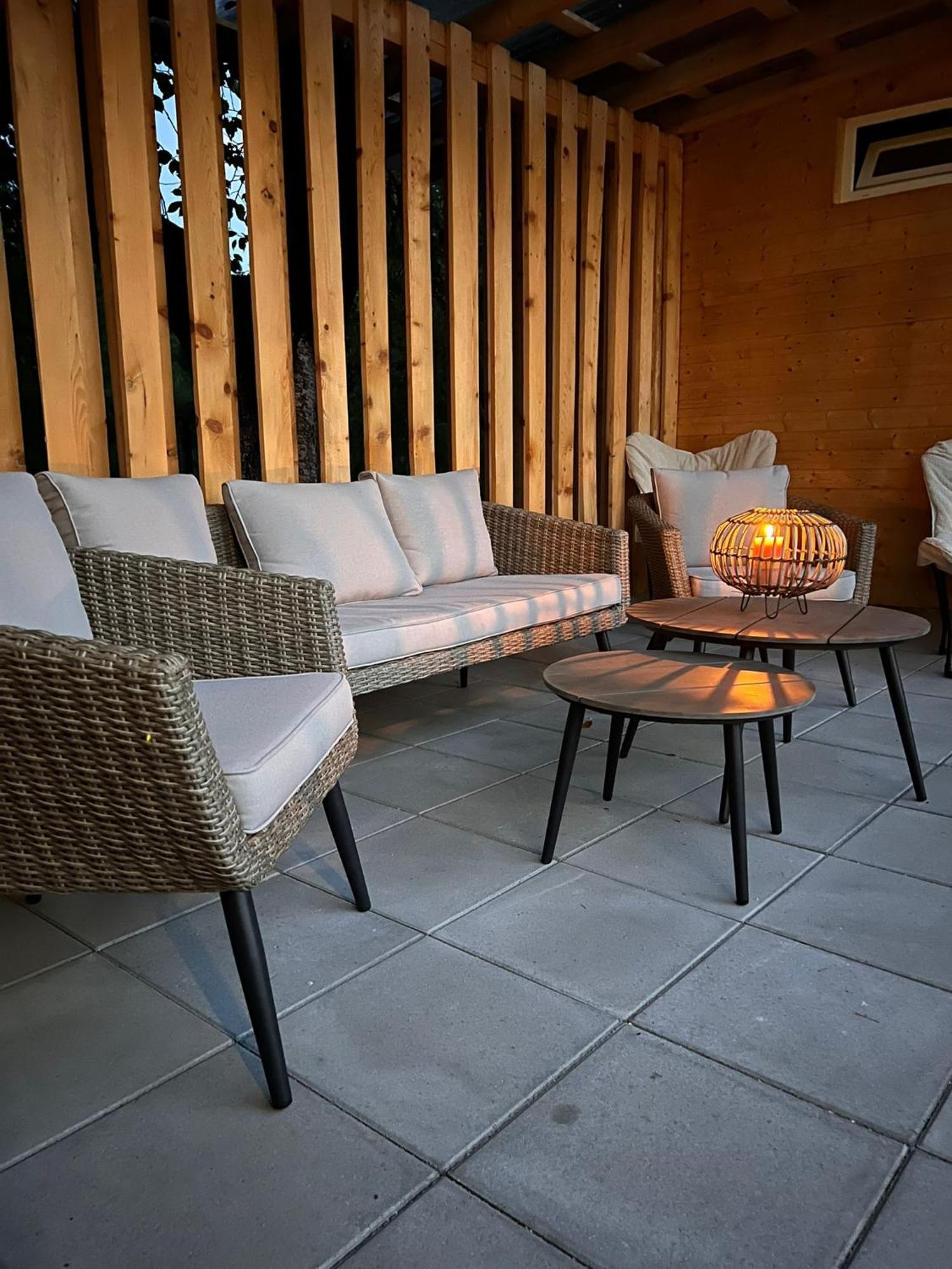 The Frog Glamping Hotell Horezu Eksteriør bilde